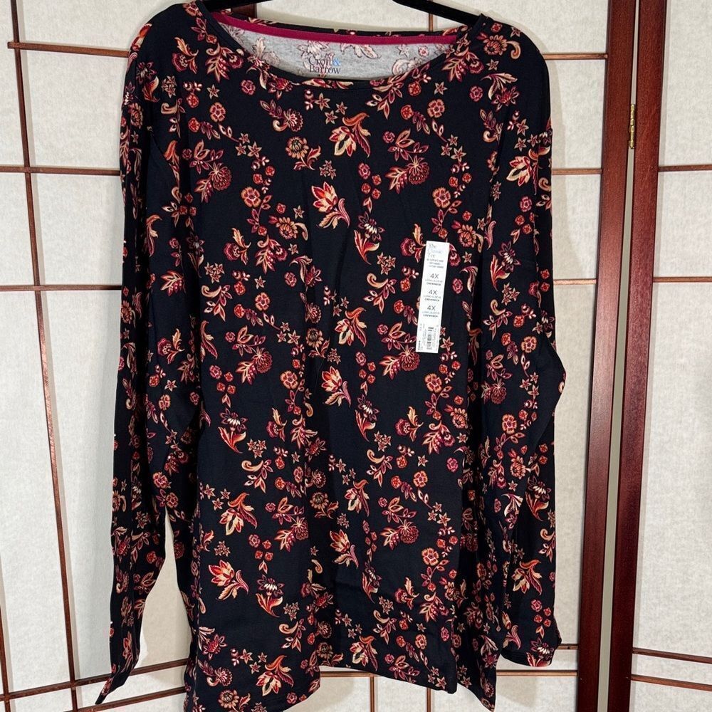 Croft & Barrow Black and Red Floral Long Sleeve Top